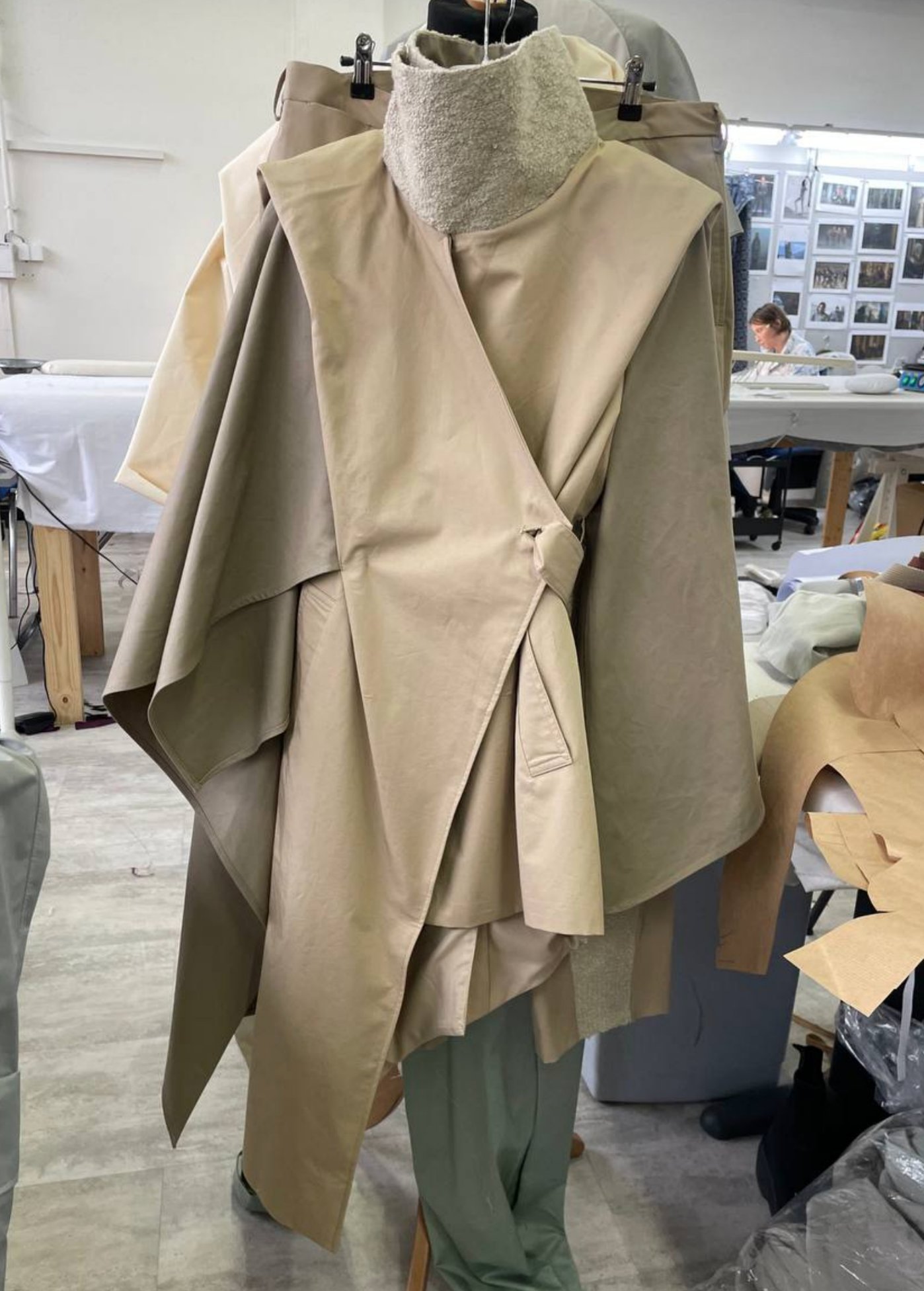 Beige Cape — Construction